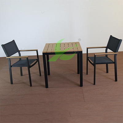 正方形穿布木塑桌椅
